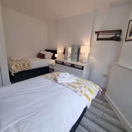 Apartment Cromwell By Cliftonvalley