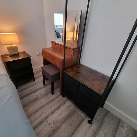 Cromwell By Cliftonvalley Apartment *
