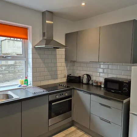 Cromwell By Cliftonvalley Apartman