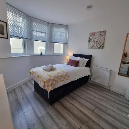 Cromwell By Cliftonvalley Apartman Bristol
